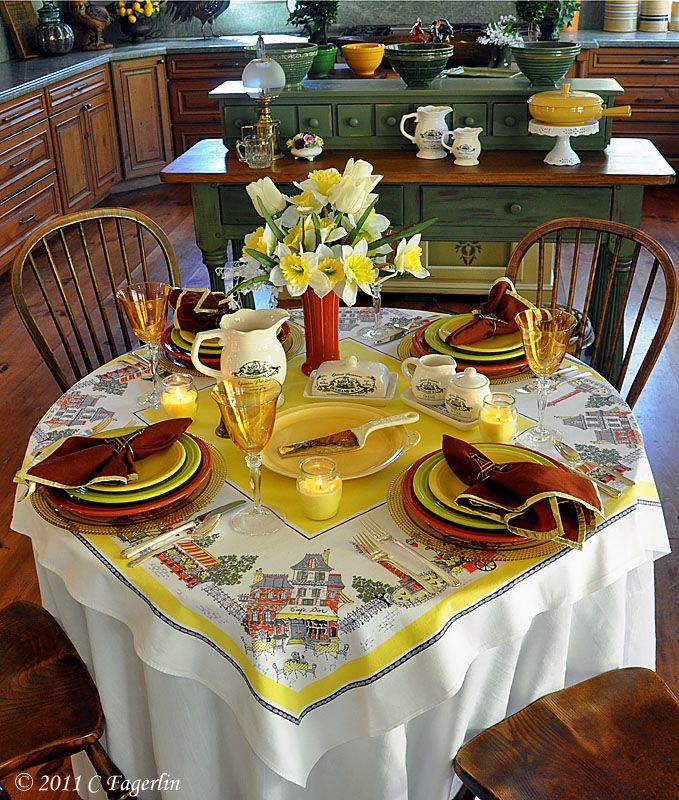 Tablecloths From The Little Round Table: 7/1/10